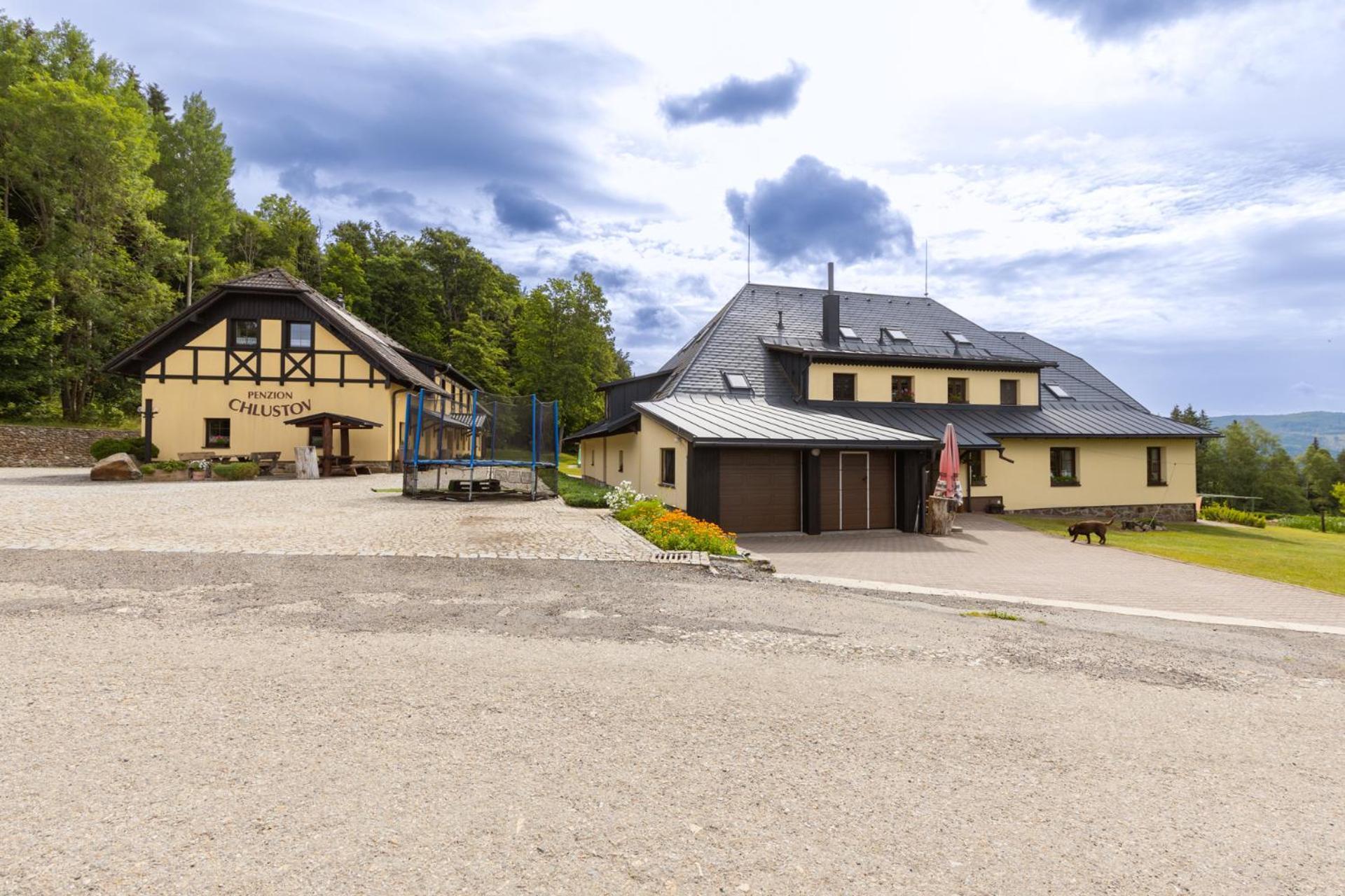 Penzion Chlustov Strazny Exterior foto